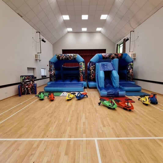 Superhero ‘Face in Hole’ Peek a Boo Red & Blue 2