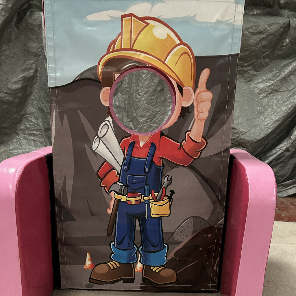 Construction ‘Face in Hole’  Peek a Boo Pink