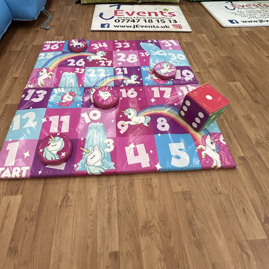 Unicorns – Snakes & Ladders