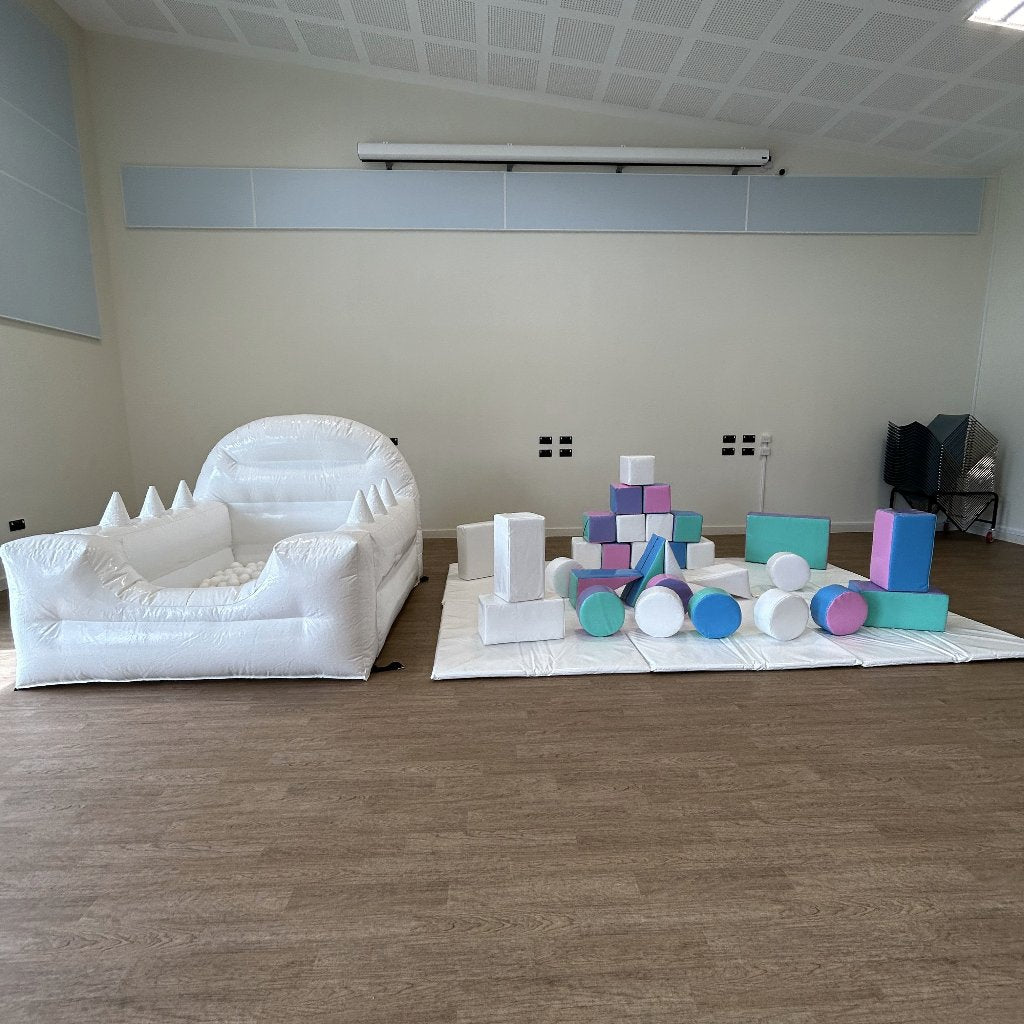 2 x Soft Play Shapes & Inflatable Ball Pool Juggler
