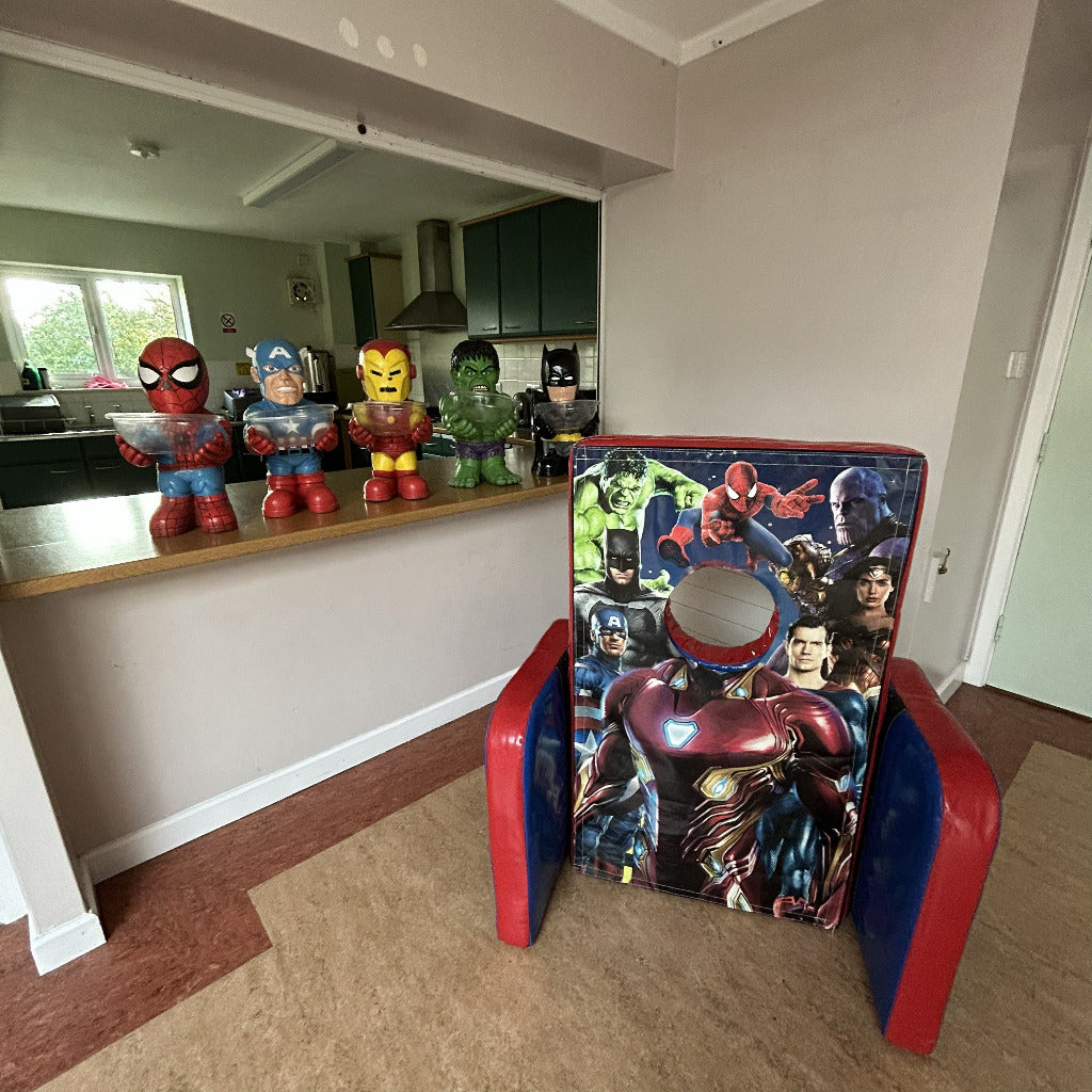Superhero ‘Face in Hole’ Peek a Boo Red & Blue 2