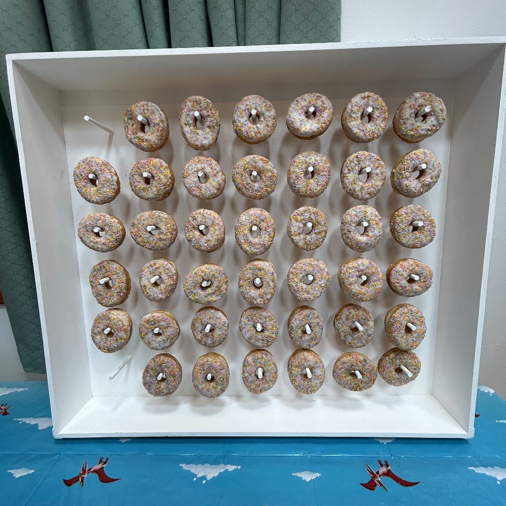Donut / Doughnut Wall