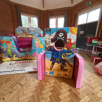 Pirate ‘Face in Hole’  Peek a Boo Pink