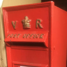 Load image into Gallery viewer, Classic Red Post Box (Cast Iron)
