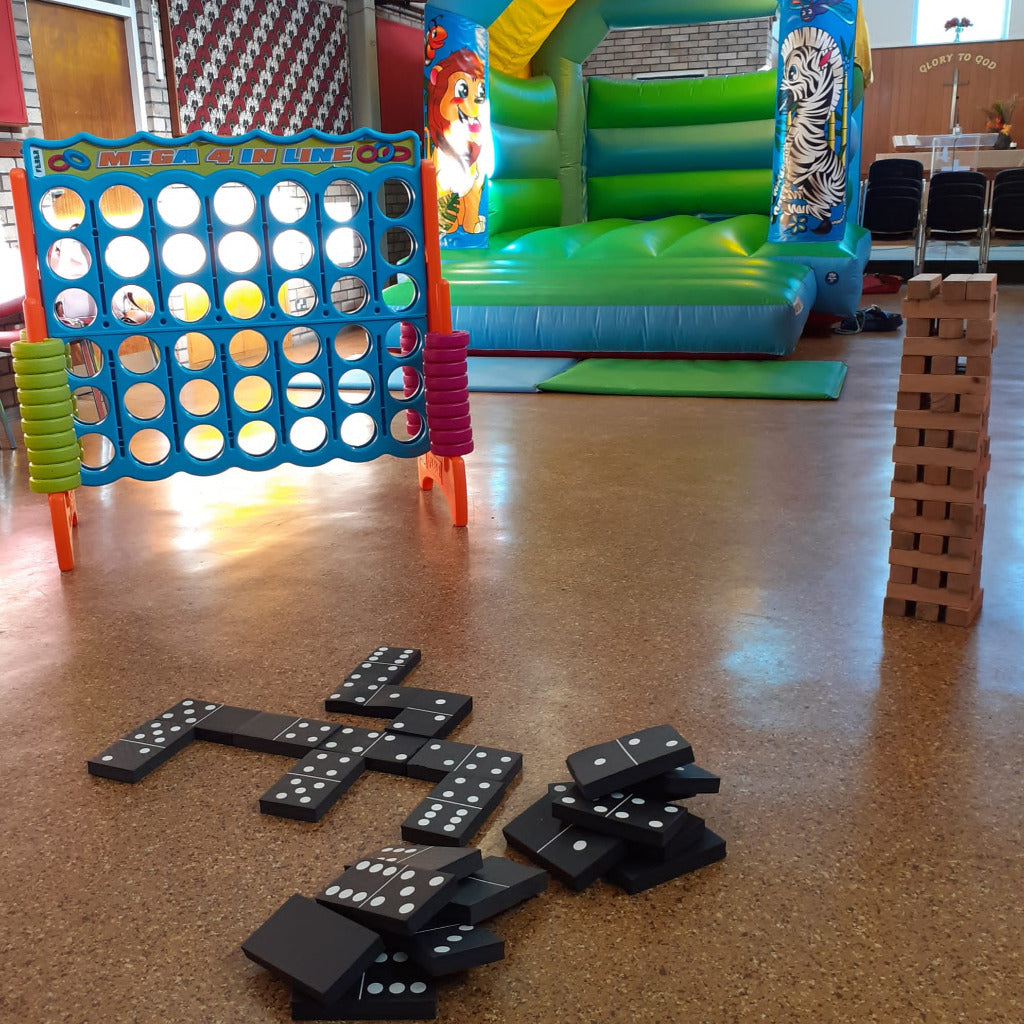 Mega 4 In A Line, Giant Jenga & Giant Dominoes