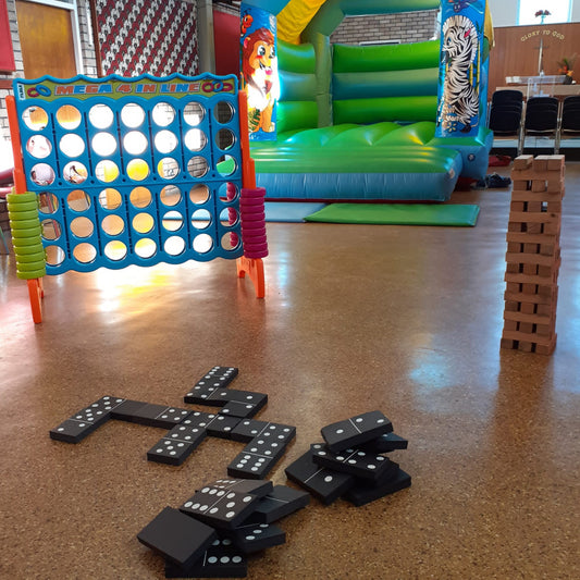 Mega 4 In A Line, Giant Jenga & Giant Dominoes